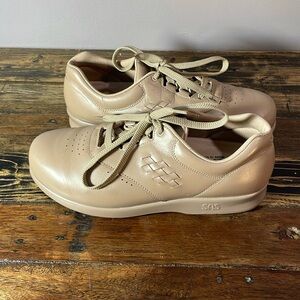 SAS Women's Beige Leather Athletic Shoes